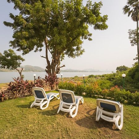 Riverview Tent Resort Kevadia ภายนอก รูปภาพ