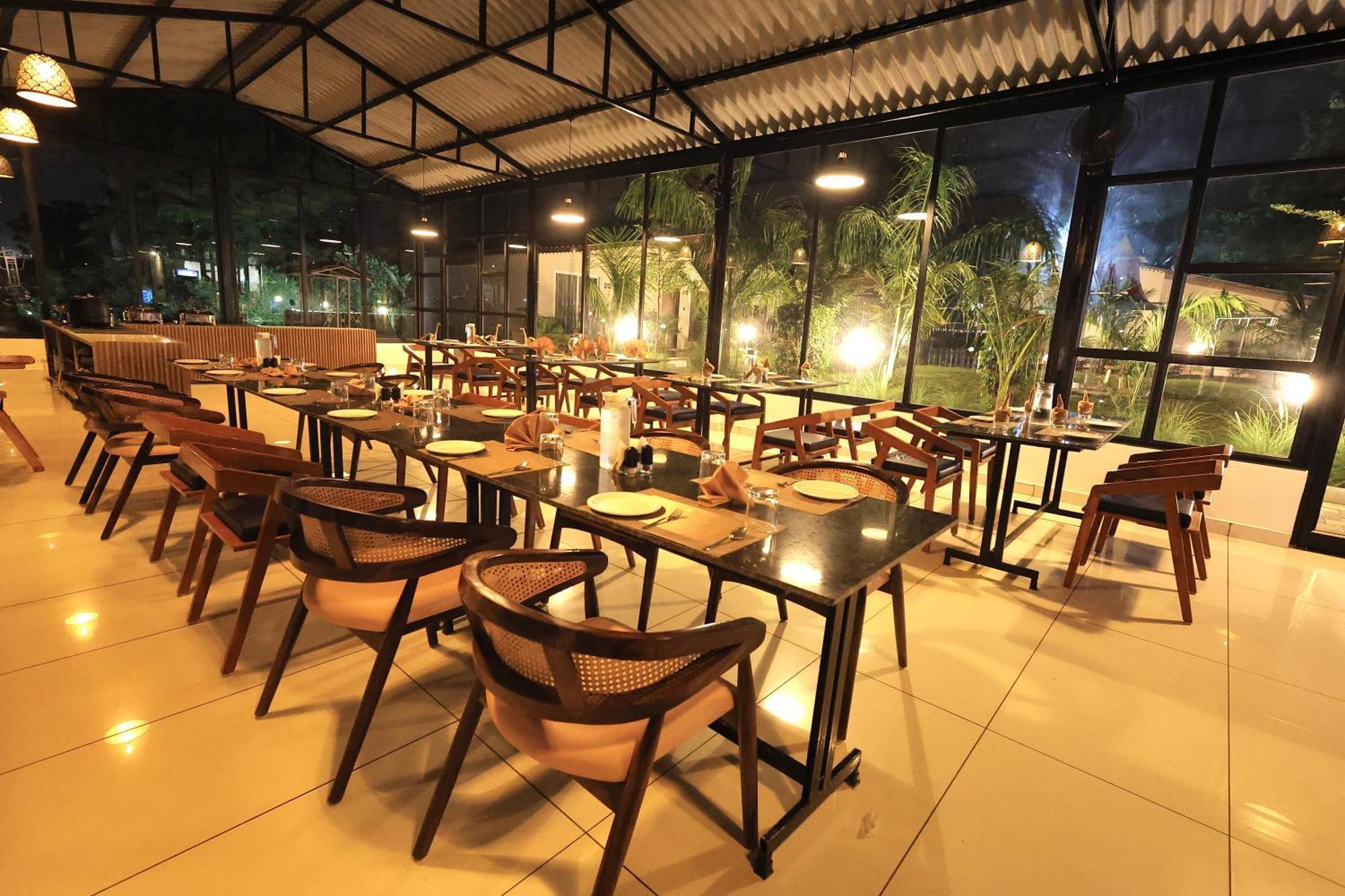 Riverview Tent Resort Kevadia ภายนอก รูปภาพ