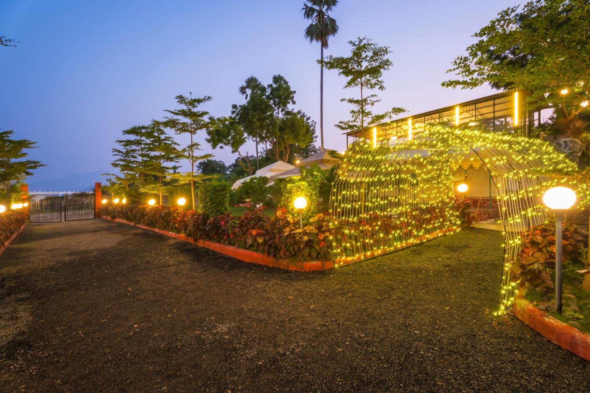 Riverview Tent Resort Kevadia ภายนอก รูปภาพ