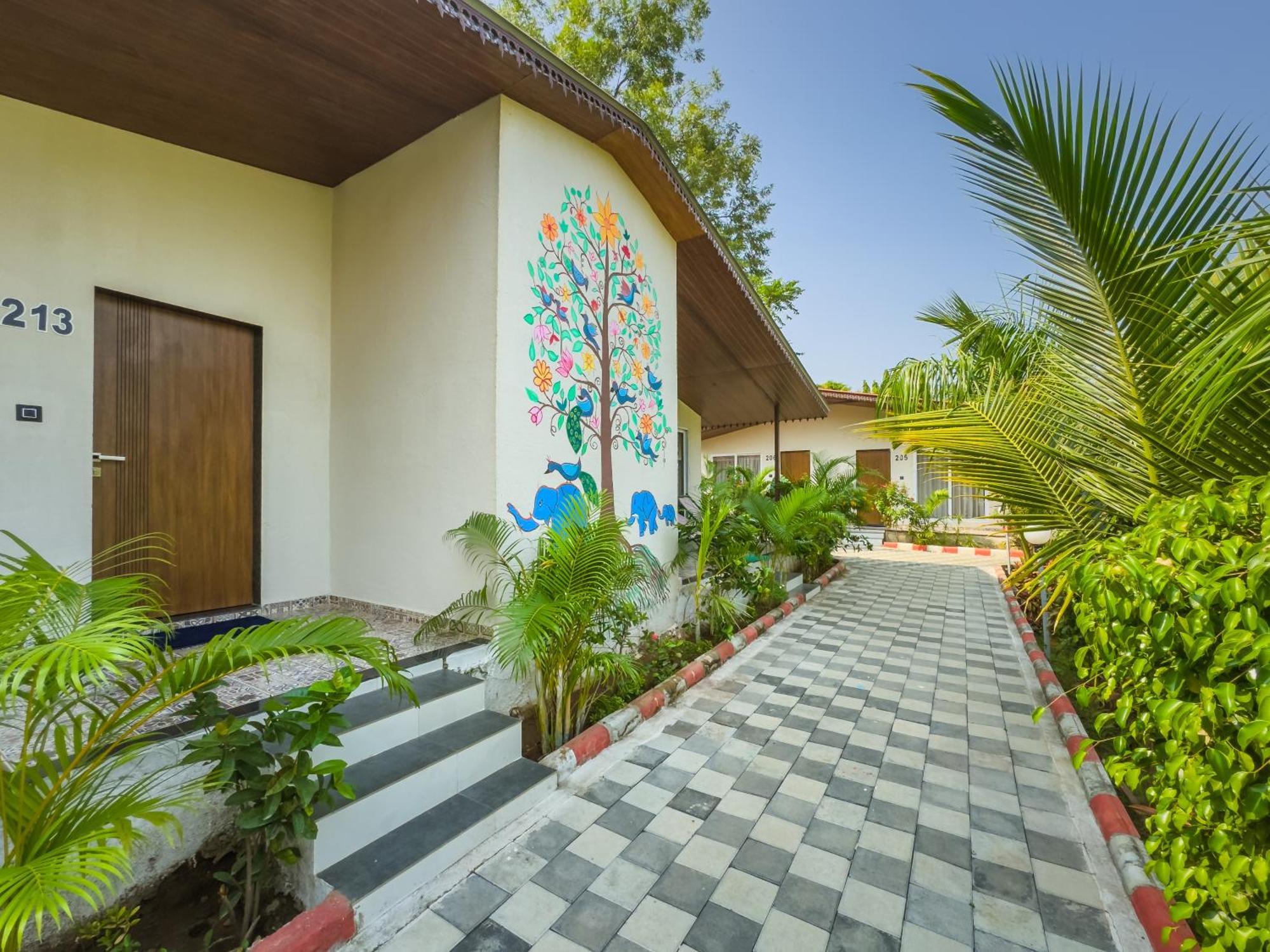 Riverview Tent Resort Kevadia ภายนอก รูปภาพ