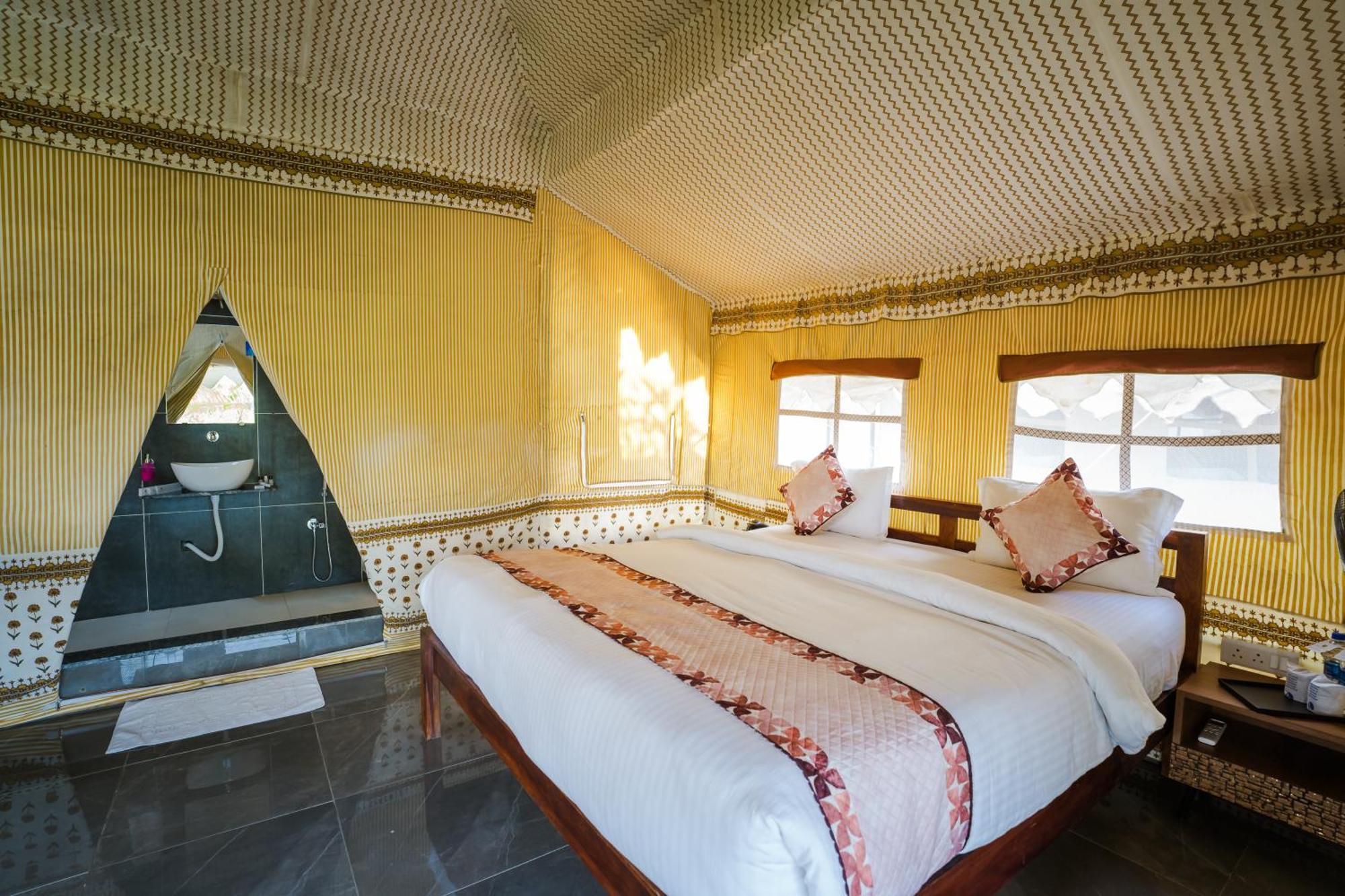 Riverview Tent Resort Kevadia ภายนอก รูปภาพ